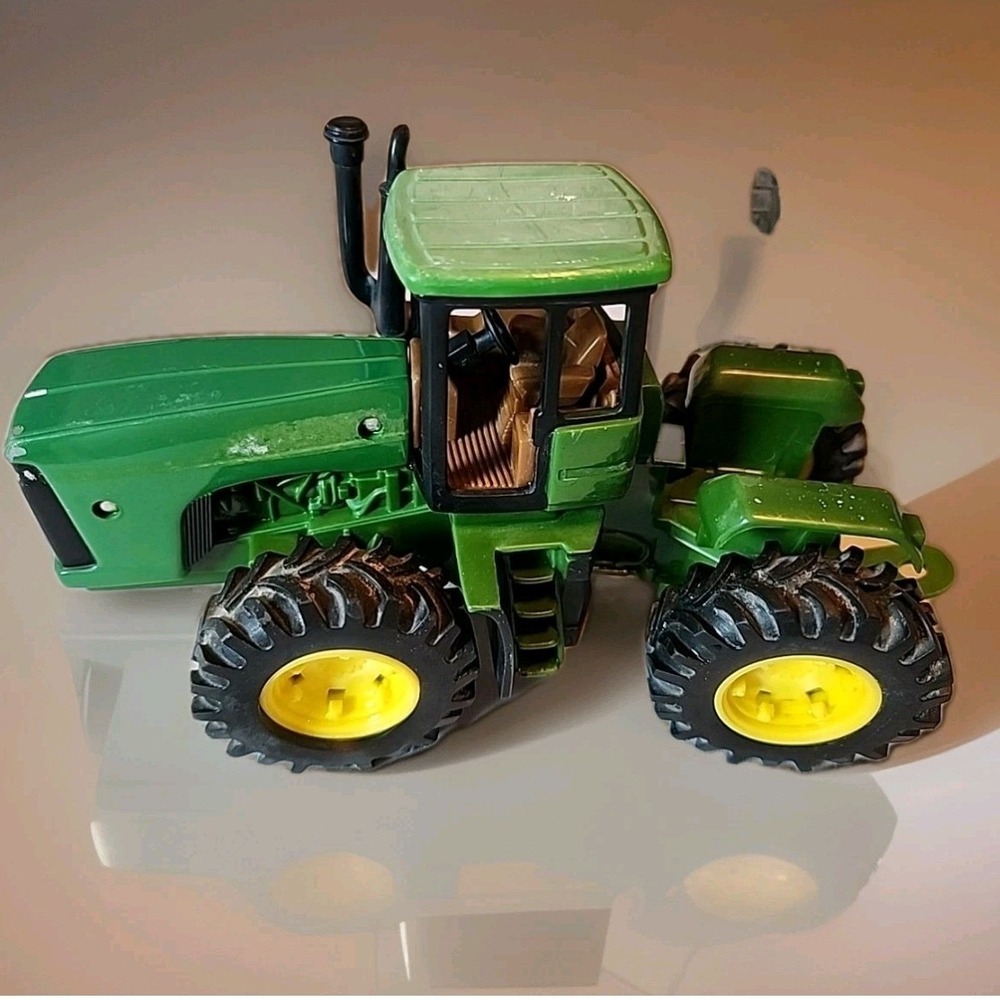 John‎ Deere J0512Q01 Die Cast Ertl Articulated Tractor Wide Wheels 1:64 Farm Toy